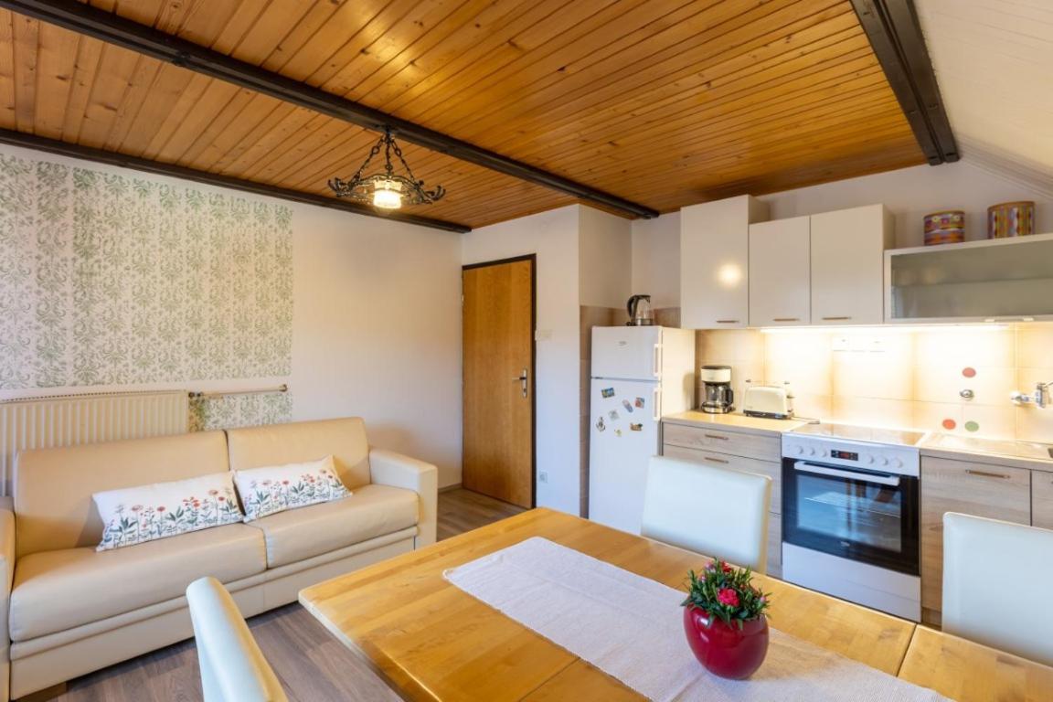 Apartment And Room Mateja Kovacic Bohinj Eksteriør billede